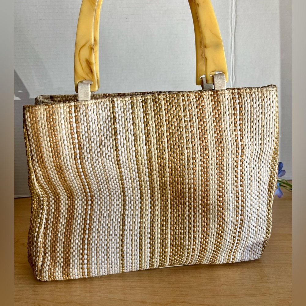 Vintage neutral textured handbag with lucite handles